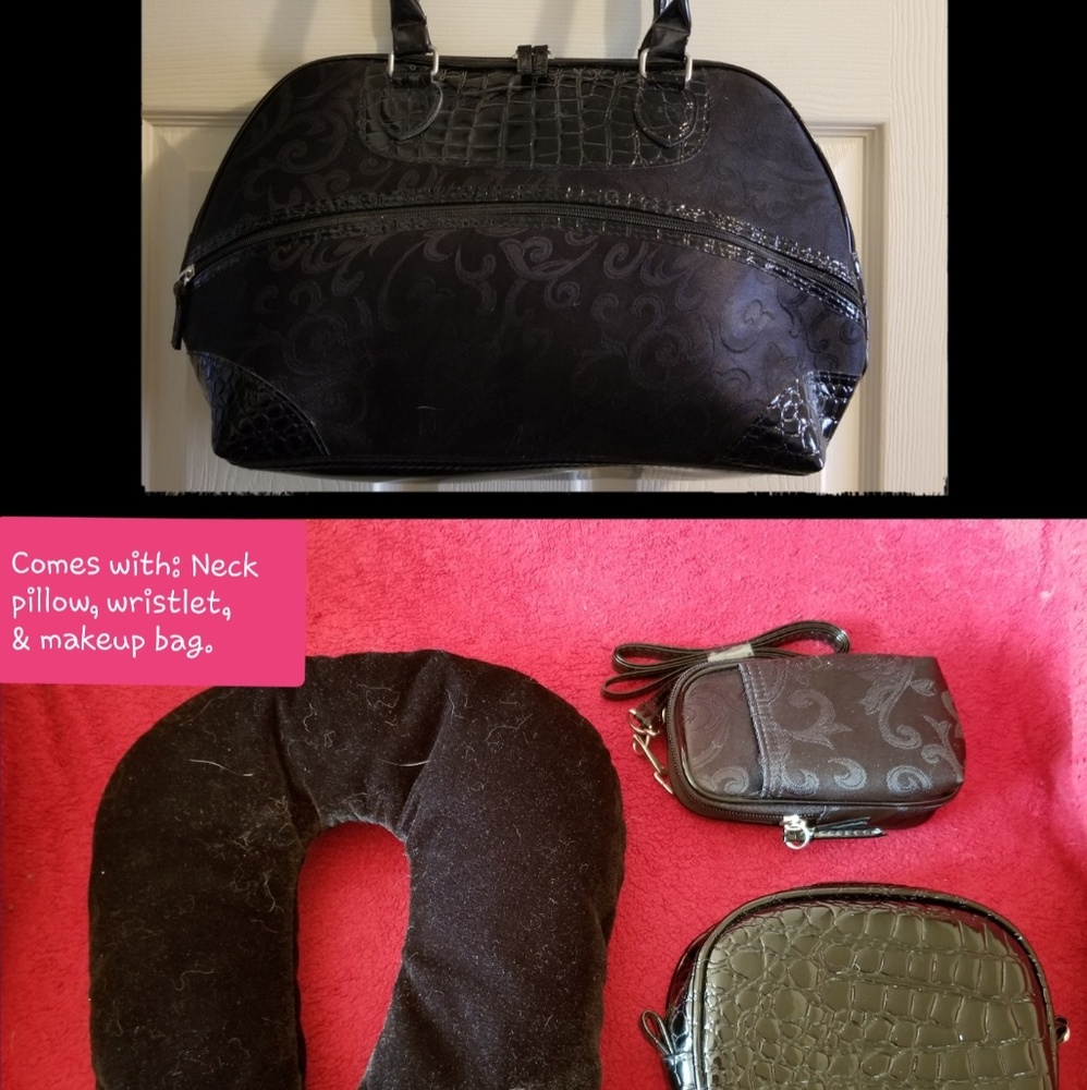 Travel bag w/ wristlet, neck pillow, & makeup bag